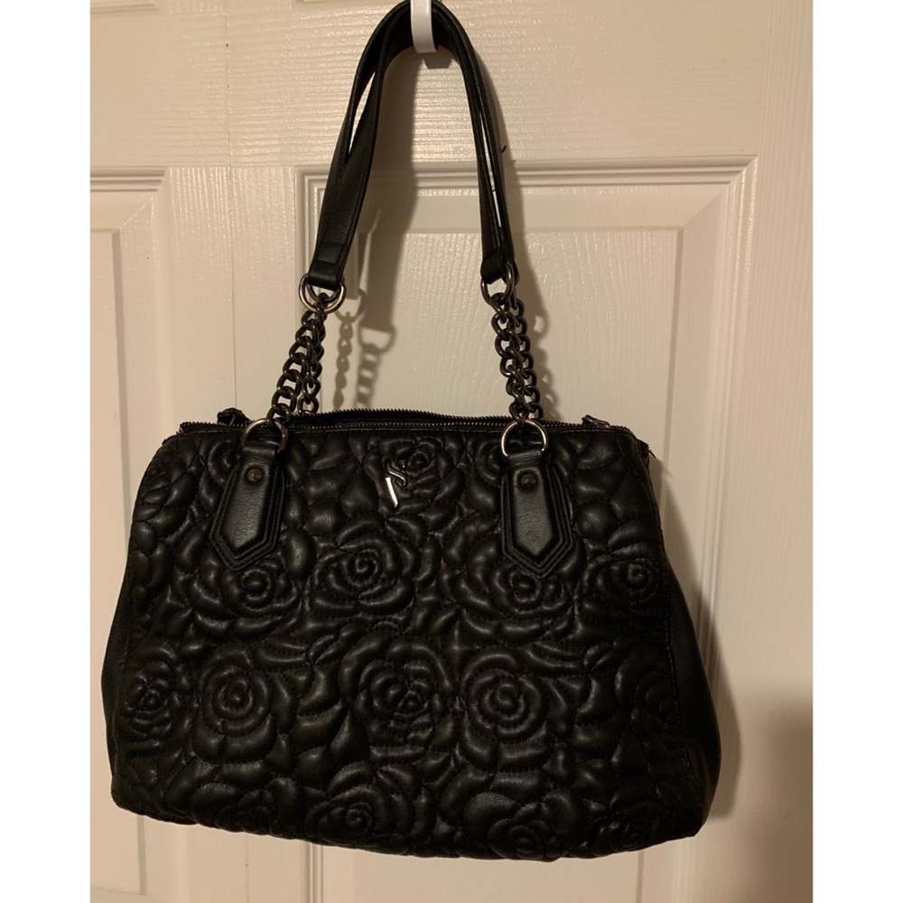 Simply Vera Black Rose Purse